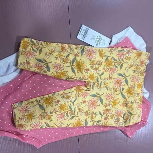 Carter’s New 3 piece bundle - Picture 2 of 3